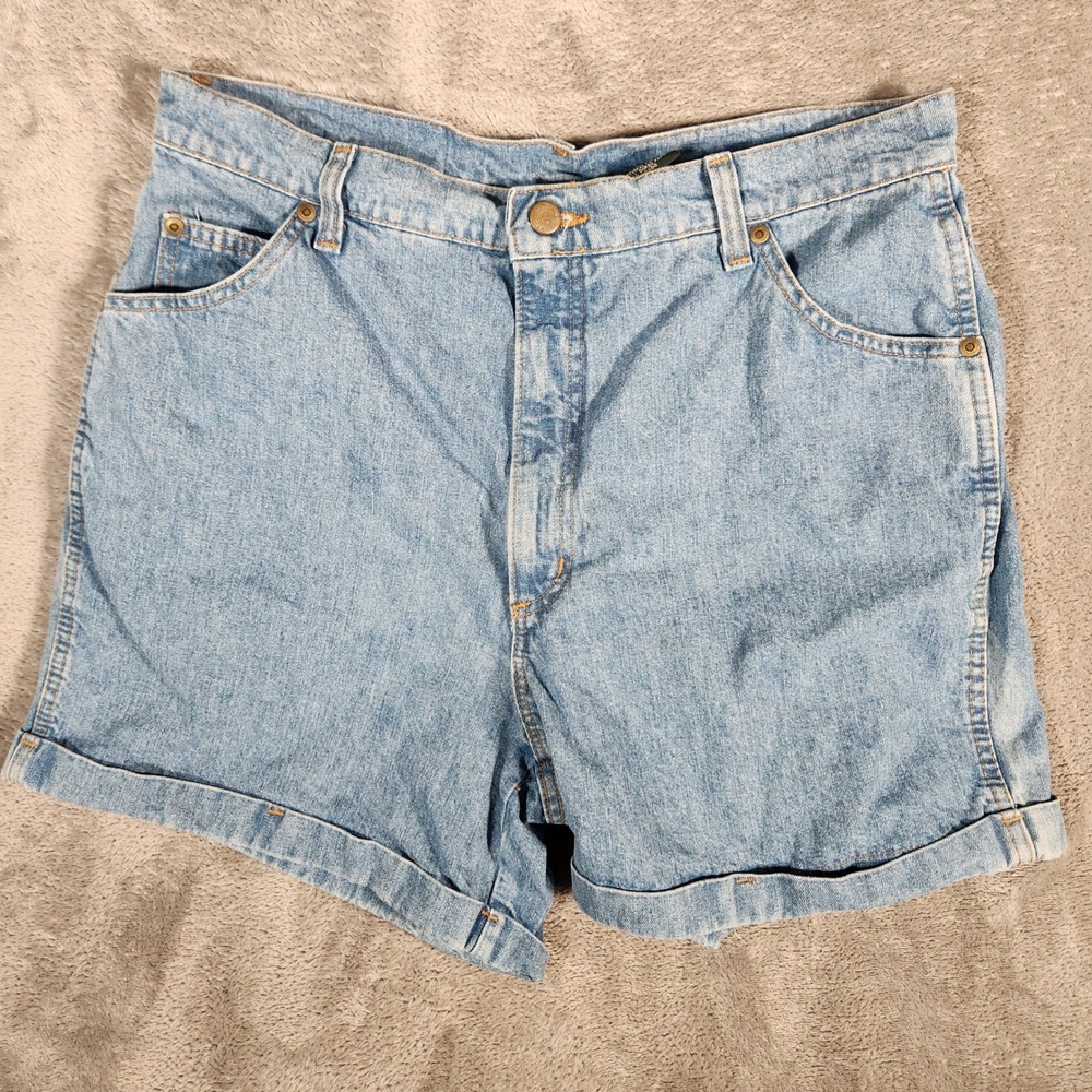 Hunt Club‎ Shorts Womens Size 14 32X5 Blue Denim Light Wash Cuffed Button Fly